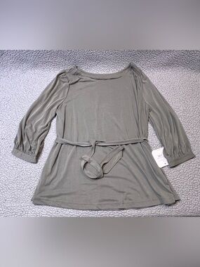 Isabel Maternity Blouse Womens Size Medium New With Tags Olive Green 3/4 Sleeve